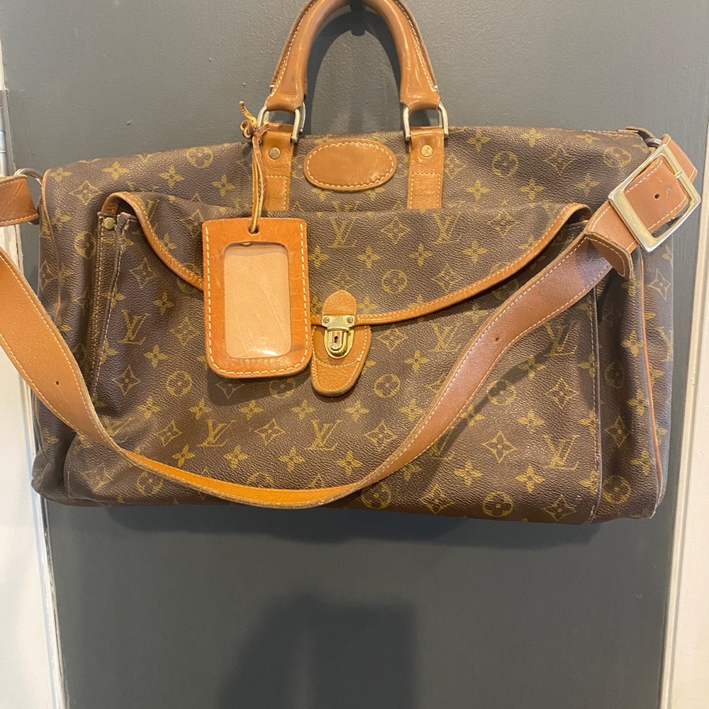 Louis Vuitton Keepall Duffle suitcase luggage. 1970’s- 90’s RARE and fabulous.